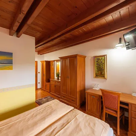 El Greco 4*
